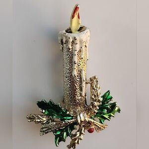 Vintage Authentic Gerry's 1960s Gold-Toned Christmas Holiday Candle Brooch